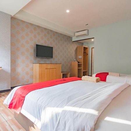 מלון Reddoorz Premium Near Bandung Station מראה חיצוני תמונה