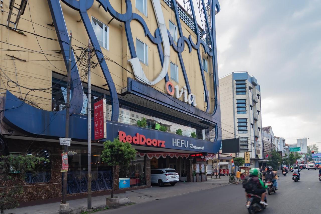 מלון Reddoorz Premium Near Bandung Station מראה חיצוני תמונה